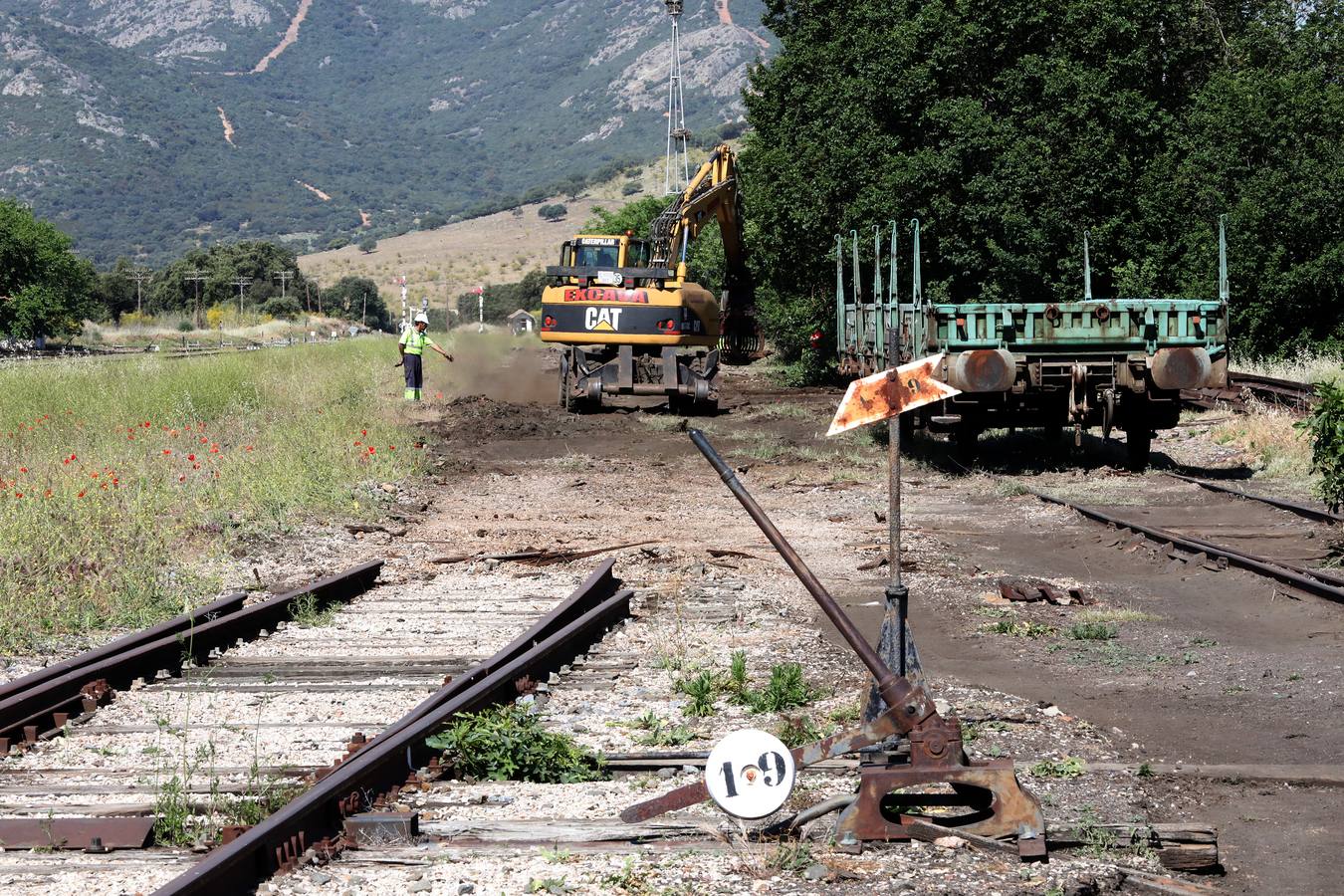 Adif inicia las obras de renovación de la vía de Castuera a Cabeza del Buey