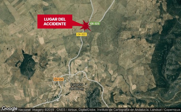 Dos heridos al salirse de la carretera una ambulancia cerca de Cabeza del Buey