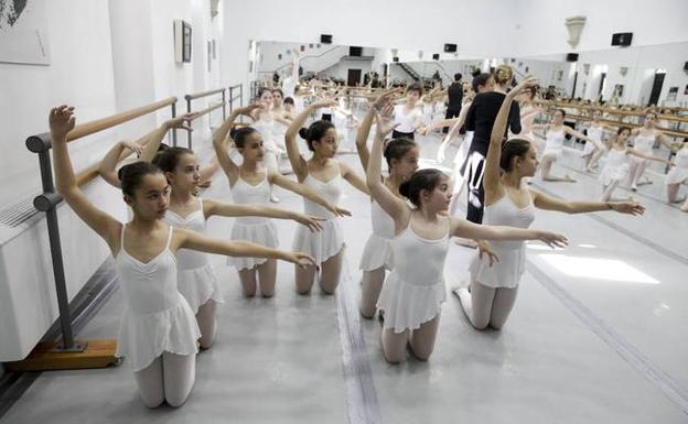 El conservatorio de danza de Cáceres ofrece su gala de fin de curso