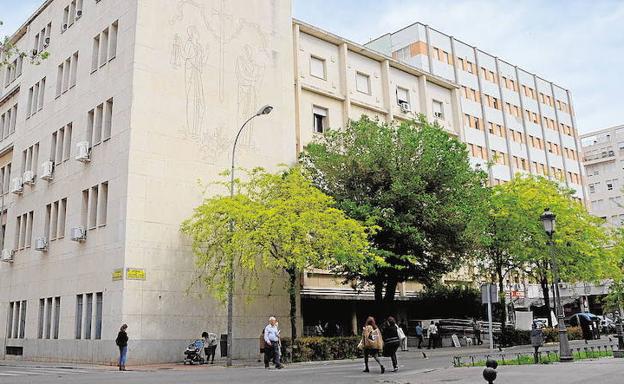 Un padre podrá mantener la custodia compartida porque le ayudan los abuelos