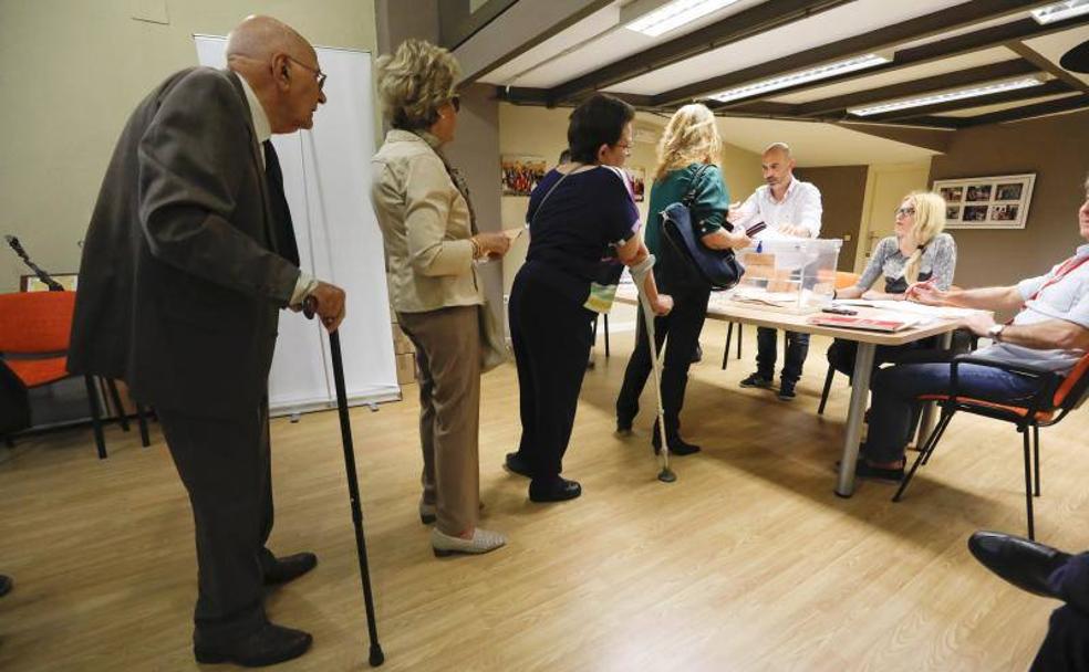 El 53,5% de los extremeños han votado en las autonómicas a las 18.00 horas