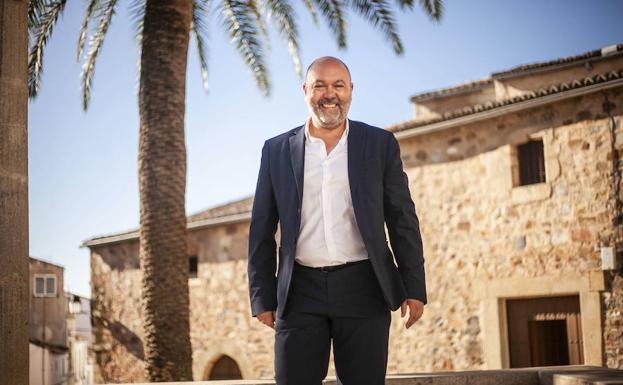 Ciudadanos cita al PP y PSOE para conversar y descarta un pacto de investidura en Cáceres
