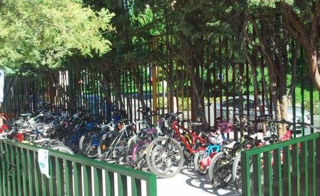 Los alumnos de Colegio Arias Montano de Fregenal participan en el programa «Anda y pedalea, el colegio te espera»