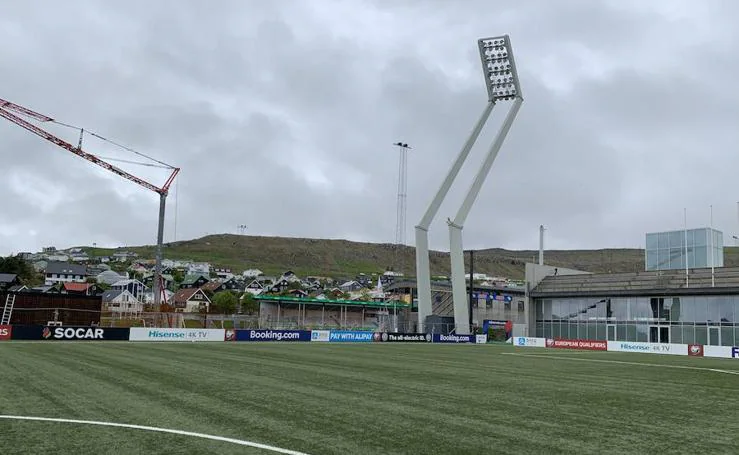 Así es Tórsvøllur, el estadio donde jugará España en Islas Feroe