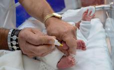 El número de nacimientos se reduce un 27% en Extremadura en diez años