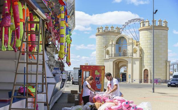 El encendido del ferial esta noche da inicio a nueve días de fiesta en Badajoz