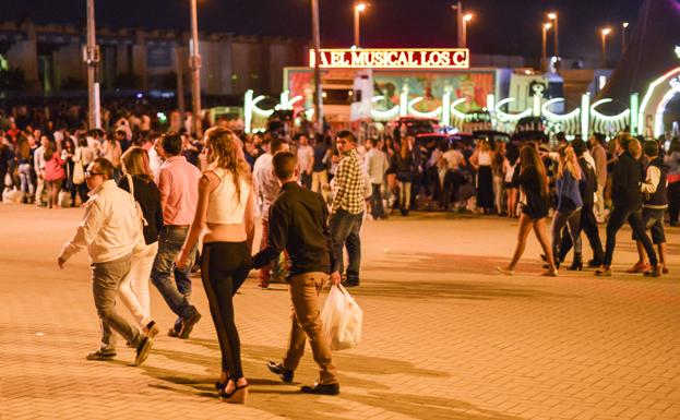 Campaña contra los abusos a mujeres en la Feria de Badajoz