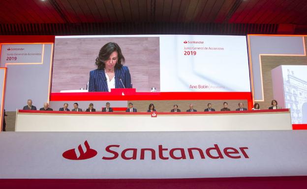 La CNMV pide relevar a un hombre por una mujer en los consejos de empresas para llegar al 30% en 2020