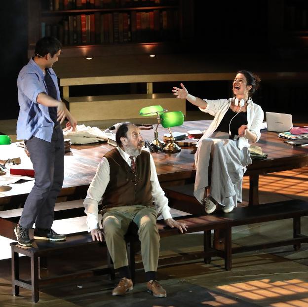 Pou borda el papel de Cicerón y traslada al Festival de Mérida el poder de la palabra