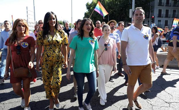 Ciudadanos responsabiliza a Marlaska del acoso a su comitiva en el desfile del Orgullo Gay