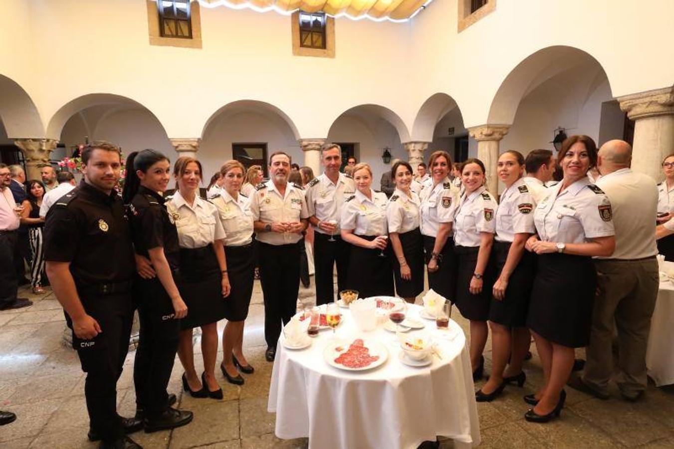 Exposición '40 aniversario de la mujer en la Policía Nacional' en Mérida