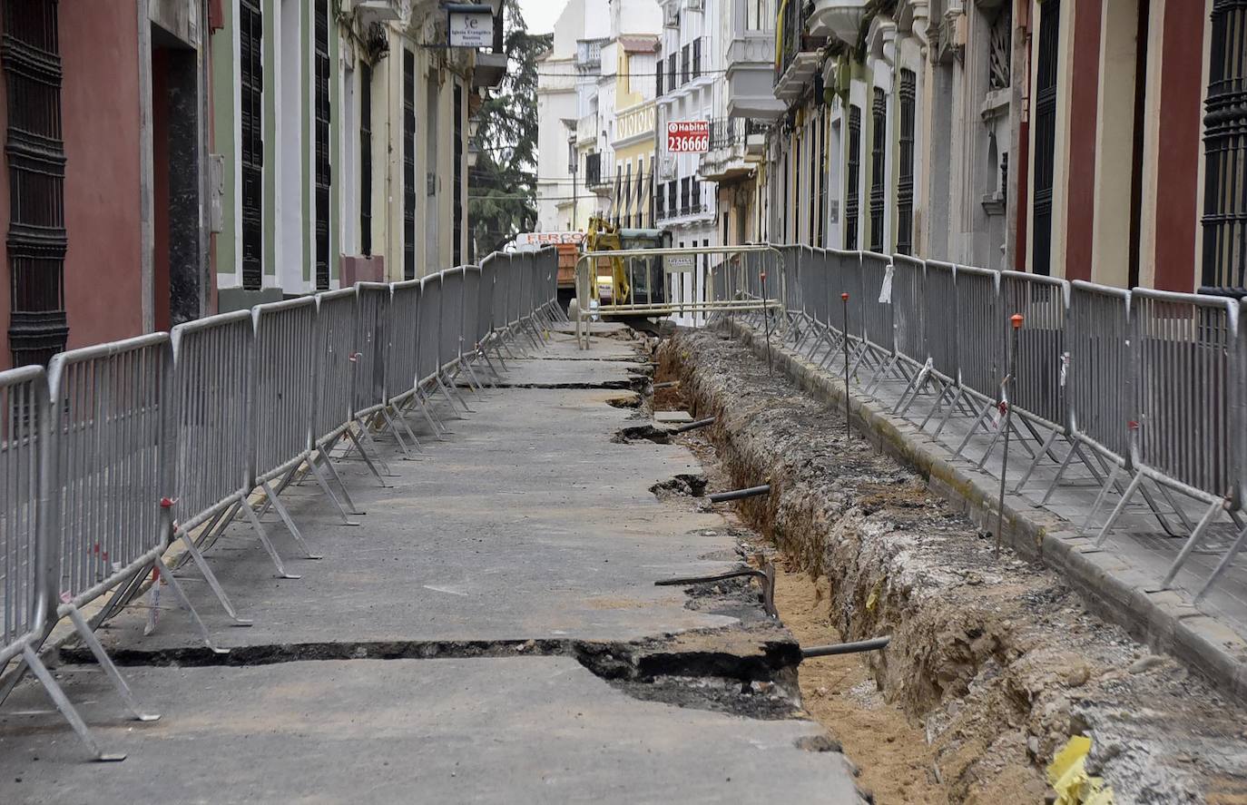 Las obras vuelven a la «calle averías»