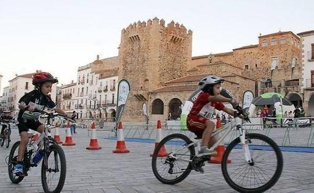 Quedada ciclista esta tarde en la Plaza Mayor de Cáceres