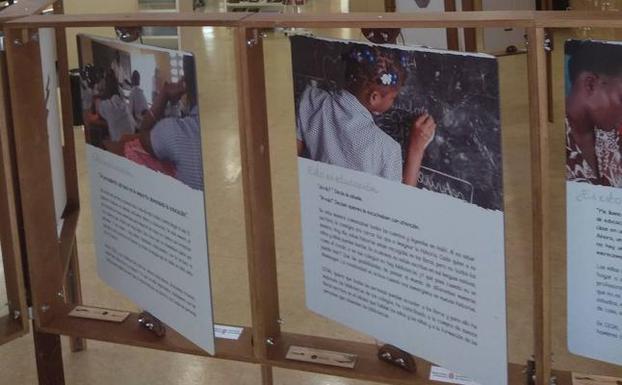 La biblioteca pública de Cáceres acoge una nueva exposición