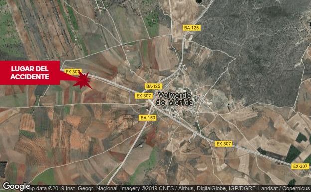 Dos heridos, uno de ellos grave, en una colisión cerca de Valverde de Mérida