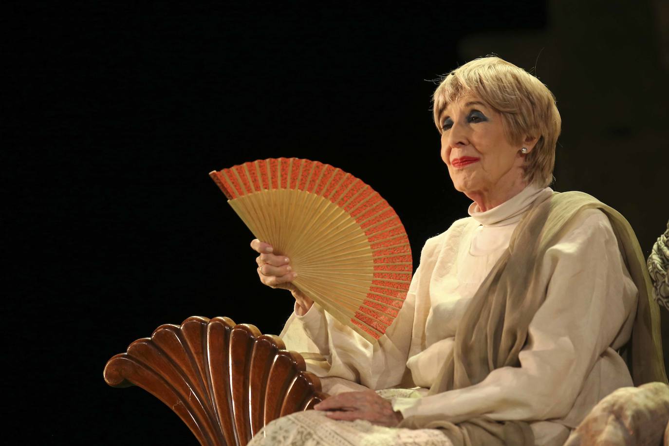 «El director me dijo que narrara 'Metamorfosis' como si le contara un cuento a mi nieto»