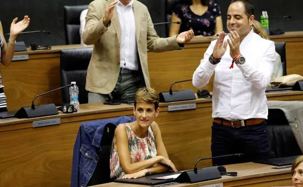 La socialista María Chivite, nueva presidenta de Navarra gracias a la abstención de Bildu