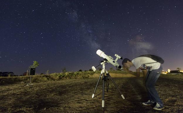 Estrellas, aves, leyendas y títeres para disfrutar de Monfragüe este mes de agosto