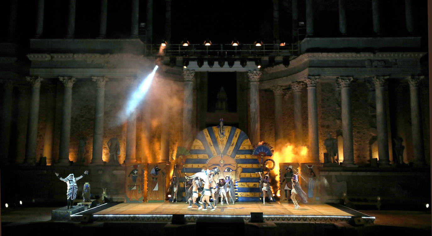 Egipto conquista el Teatro Romano