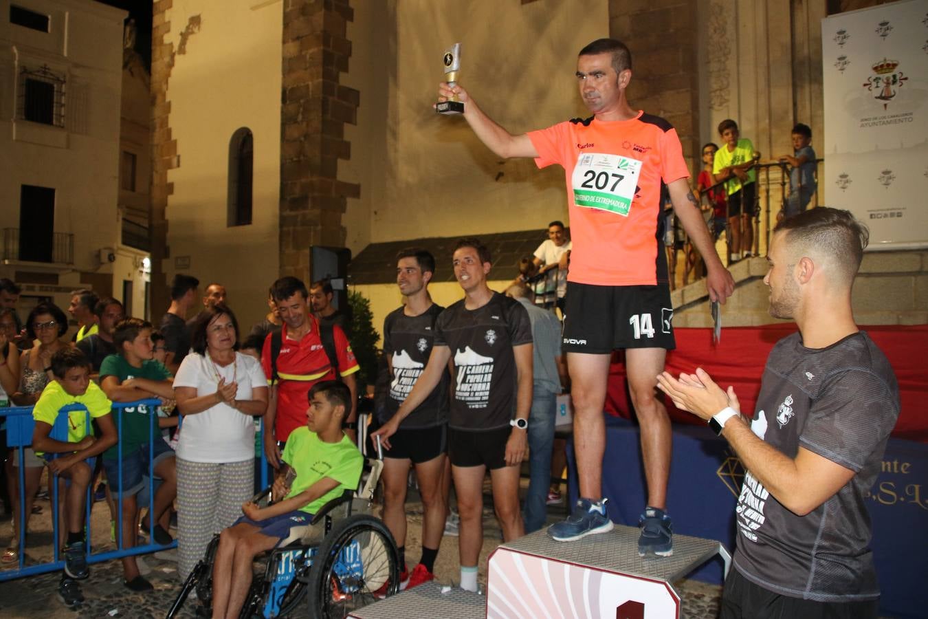 Gran participación y ambiente en la V Carrera Popular Nocturna 'Recorriendo el Medievo'