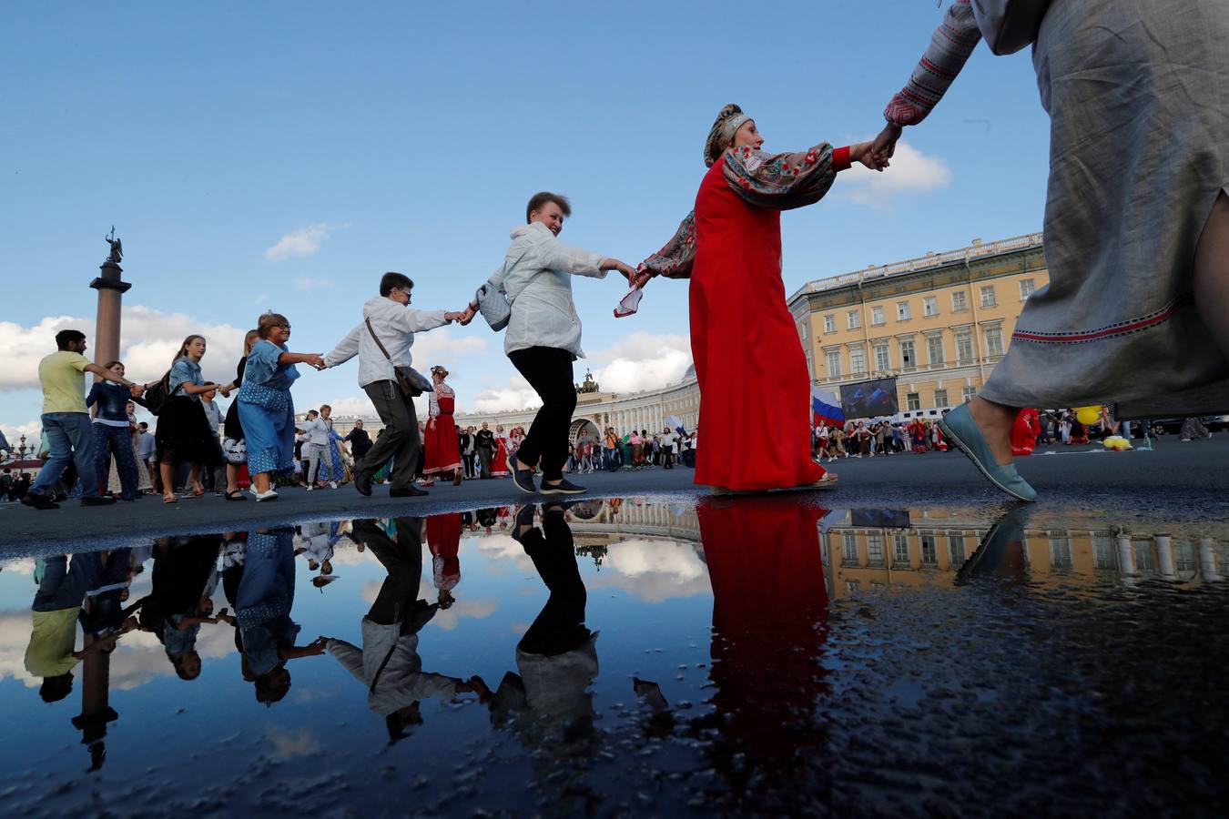 Danza del Mundo en San Petersburgo