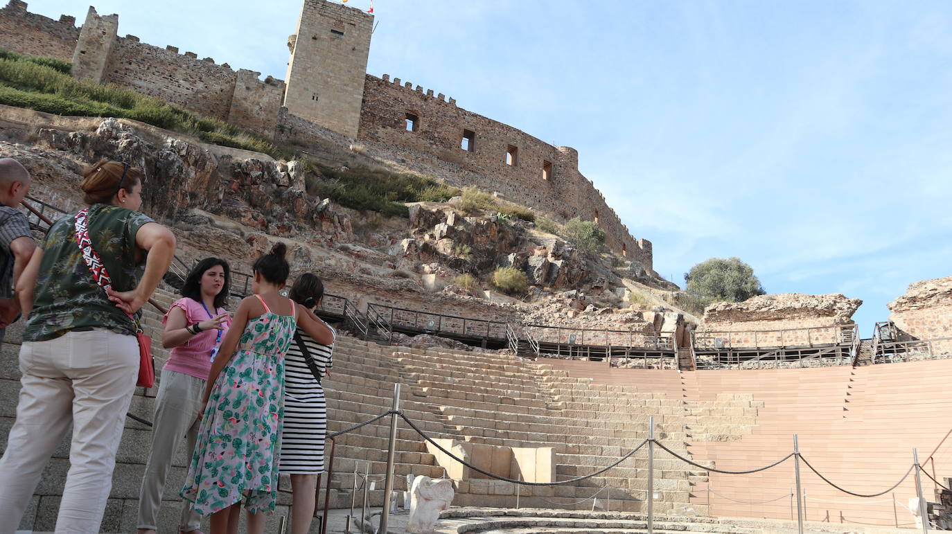 Rincones con encanto de Extremadura | Medellín: Un teatro romano de tres