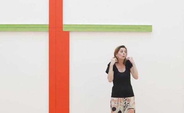 Minimalismo en femenino en el Helga de Alvear de Cáceres