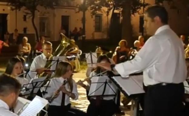 La Asociación Músico Cultural de Fregenal volvió al gallo