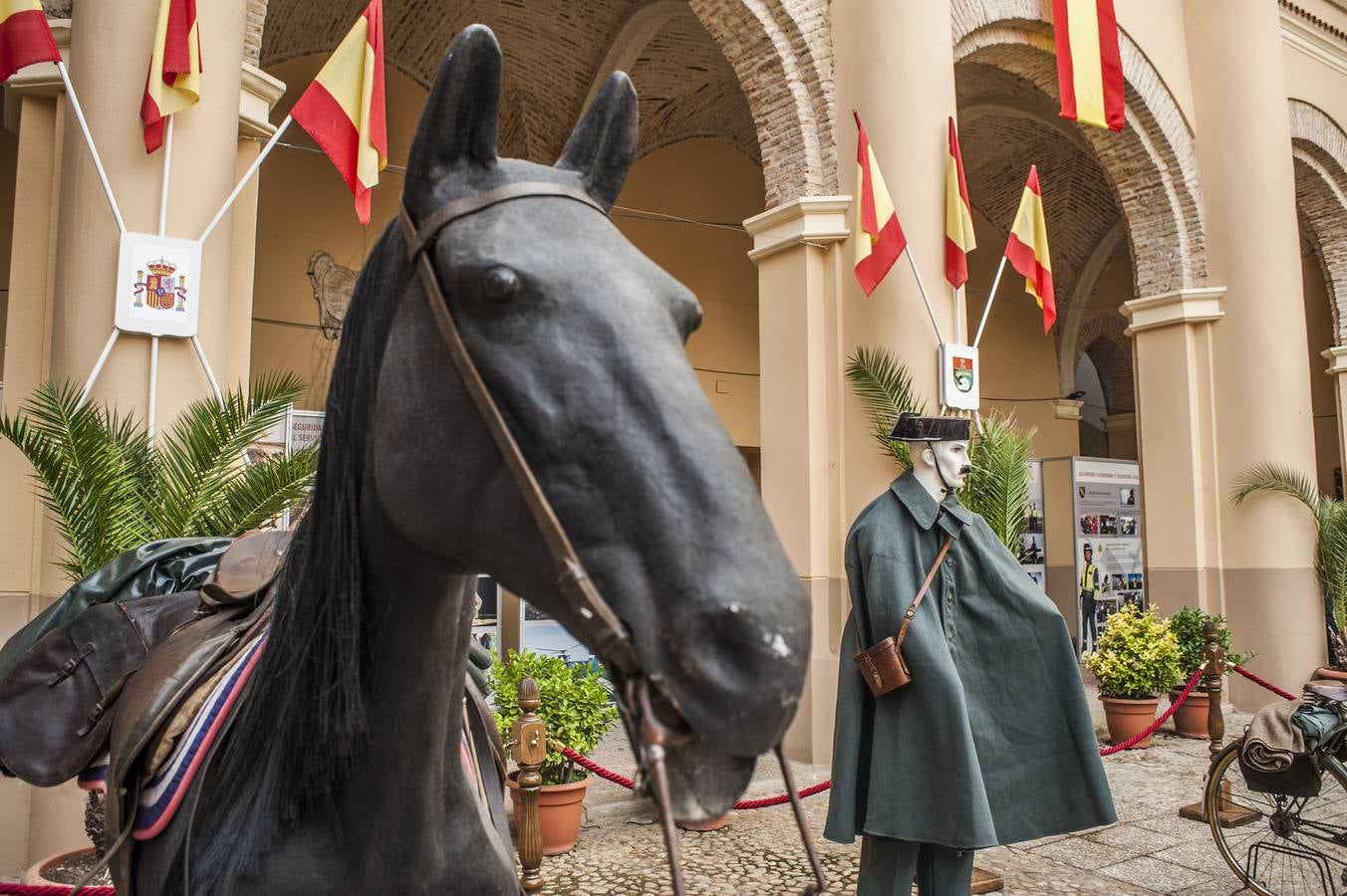Exposición sobre los 175 años de la Guardia Civil