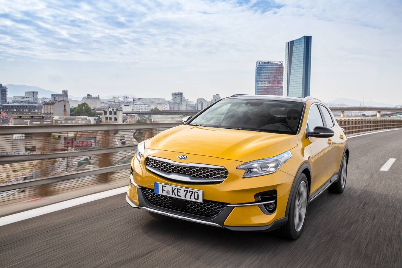 La imagen distintiva del Kia XCeed, en fotos
