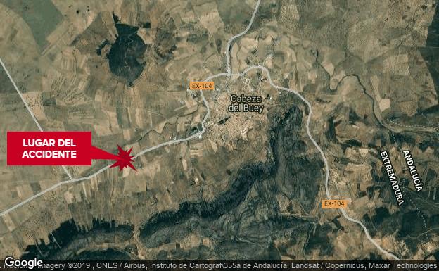 Un herido grave en la colisión de una moto y un camión cerca de Cabeza del Buey