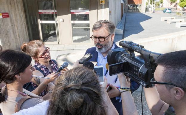 La jueza archiva la causa contra el alcalde de Plasencia por las casas ilegales de Santa Bárbara