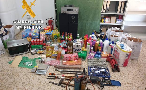 Un hombre y una mujer ingresan en prisión por varios robos cometidos en Logrosán