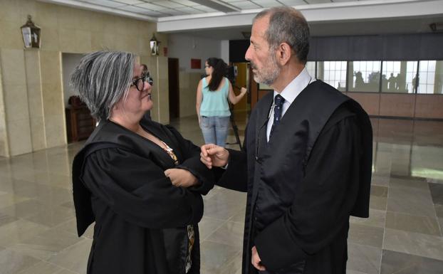 La Fiscalía de Badajoz pide 10 años de cárcel para un hombre acusado de agredir sexualmente a su hijastra