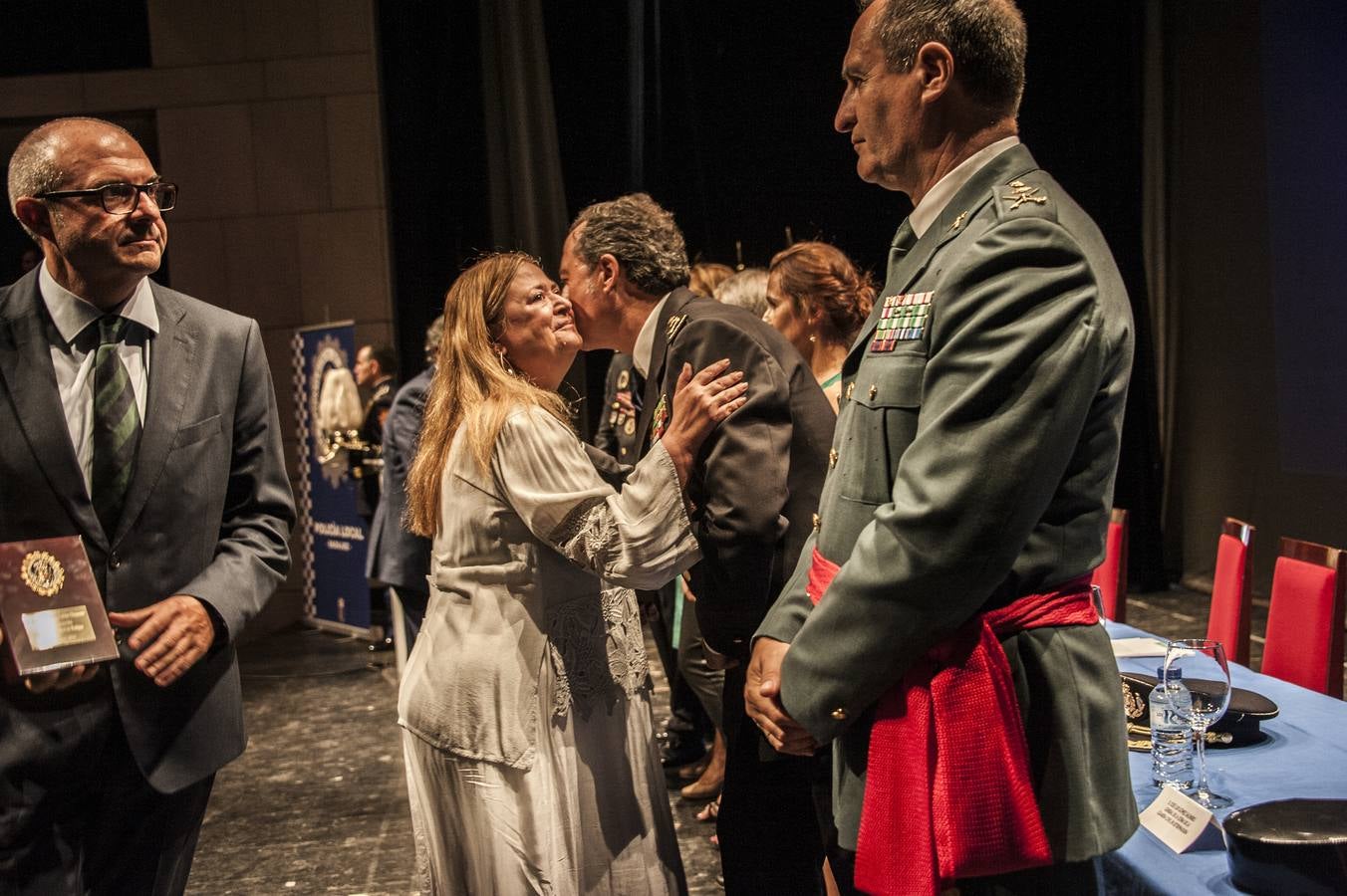 La Policía Local de Badajoz celebró el día de su Patrona premiando a más de un centenar de personas