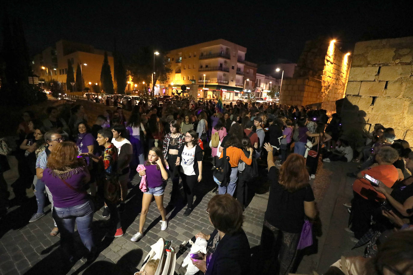 Extremadura respalda la protesta contra la violencia machista
