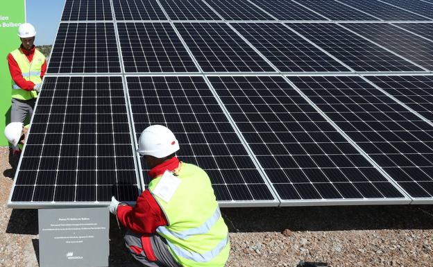 Herido un trabajador de 38 años en la planta la fotovoltaica Núñez de Balboa de Usagre