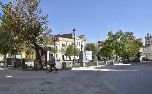 Apamex trabaja con el Ayuntamiento de Badajoz para garantizar la accesibilidad en la plaza San Andrés