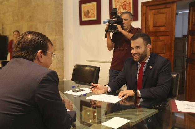 Salaya le pide a Vara acabar el hospital y la ronda y un nuevo edificio tecnológico