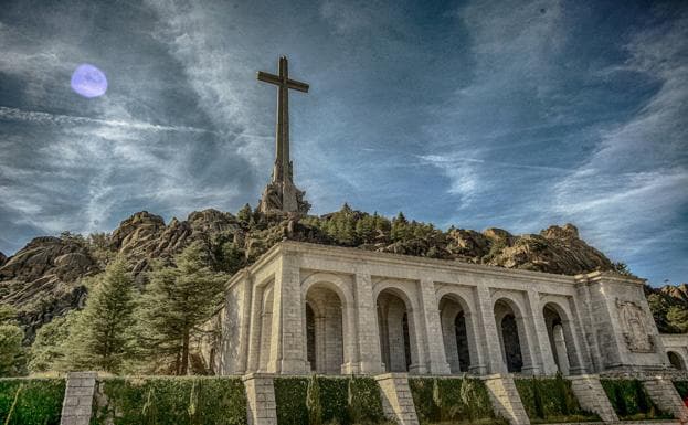 El prior del Valle de los Caídos avisa de que no permitirá el acceso a la basílica para exhumar a Franco