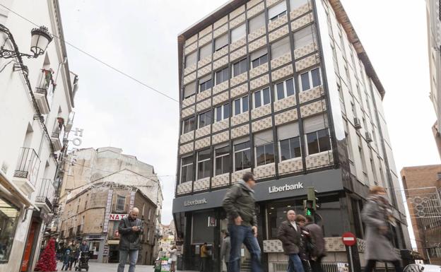 Liberbank reduce los días de apertura de 23 oficinas extremeñas hasta fin de año