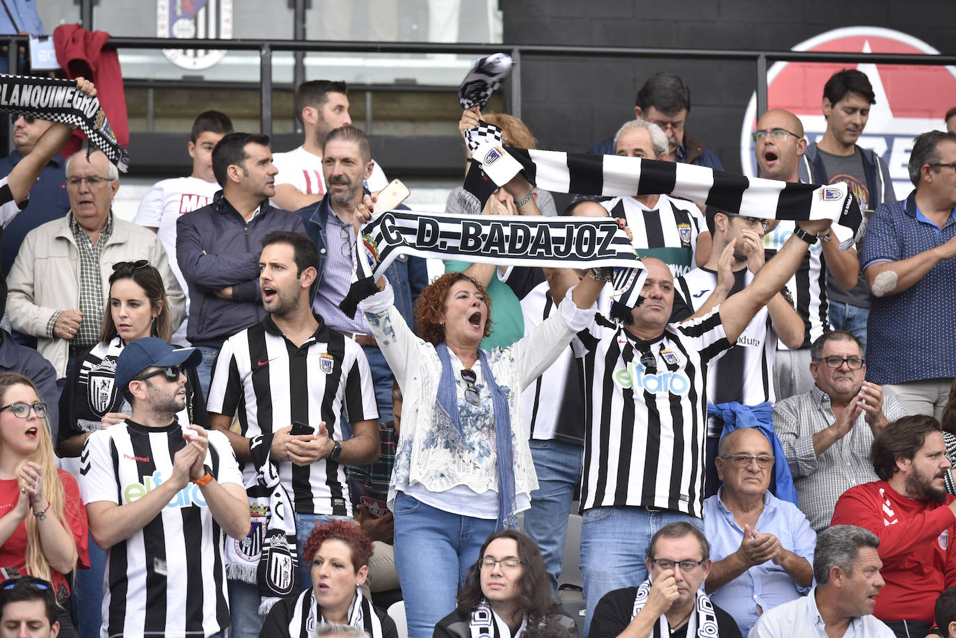 Reparto de puntos en el derbi entre Badajoz y Mérida