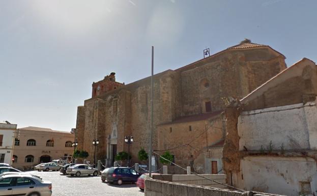 Agreden al párroco de Puebla de Sancho Pérez durante un robo en su domicilio