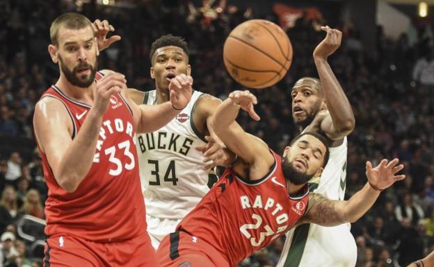 Derrota de los Raptors ante los Bucks pese al doble-doble de Marc Gasol