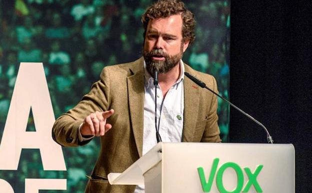 Espinosa de los Monteros: «Vengo a Cáceres más rápido que una feminista a por una subvención»