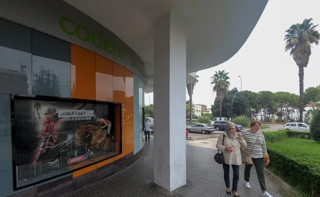 La Junta de Extremadura estudia subir los impuestos a las casas de apuestas para atajar su auge