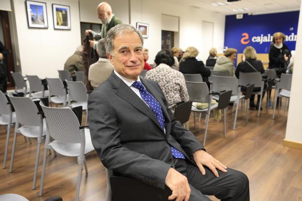 Arnaud Imatz analiza la política europea en Aula HOY, en Cáceres