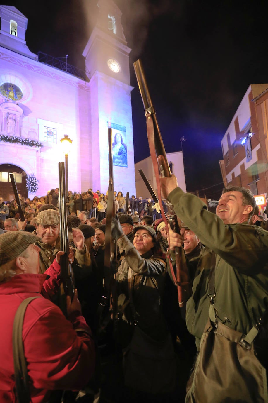 Torrejoncillo vibra con la Encamisá