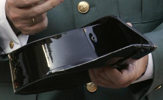 El Tribunal Supremo confirma una sanción a una guardia civil a la que se le escapó un disparo