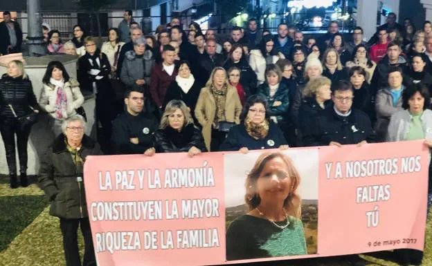 Concentración en Hornachos por los 31 meses sin noticias de la desaparición de Francisca Cadenas